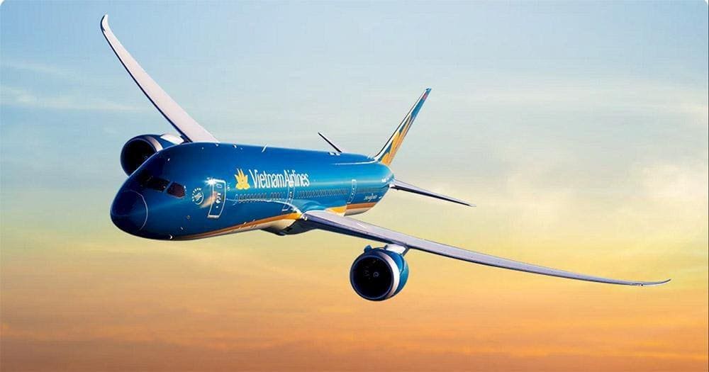 Tại các thành phố khác Hà Nội bạn đi máy bay bay thẳng đến Hà Nội, sau đó di chuyển đến rừng Cúc Phương. (Nguồn: Vietnam Airlines)